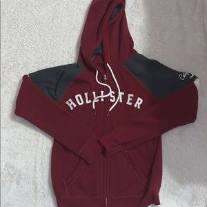 Women’s Hollister sweatshirt